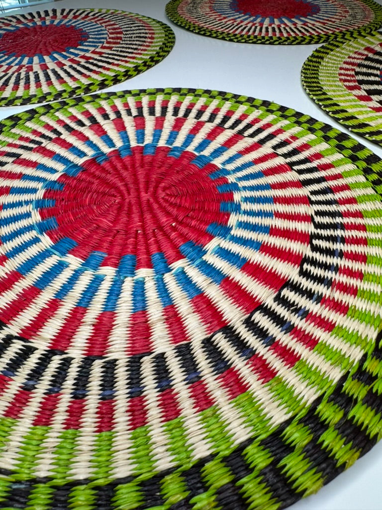 ROUND COLORFUL TOQUILLA STRAW PLACEMENT (SET x 4)