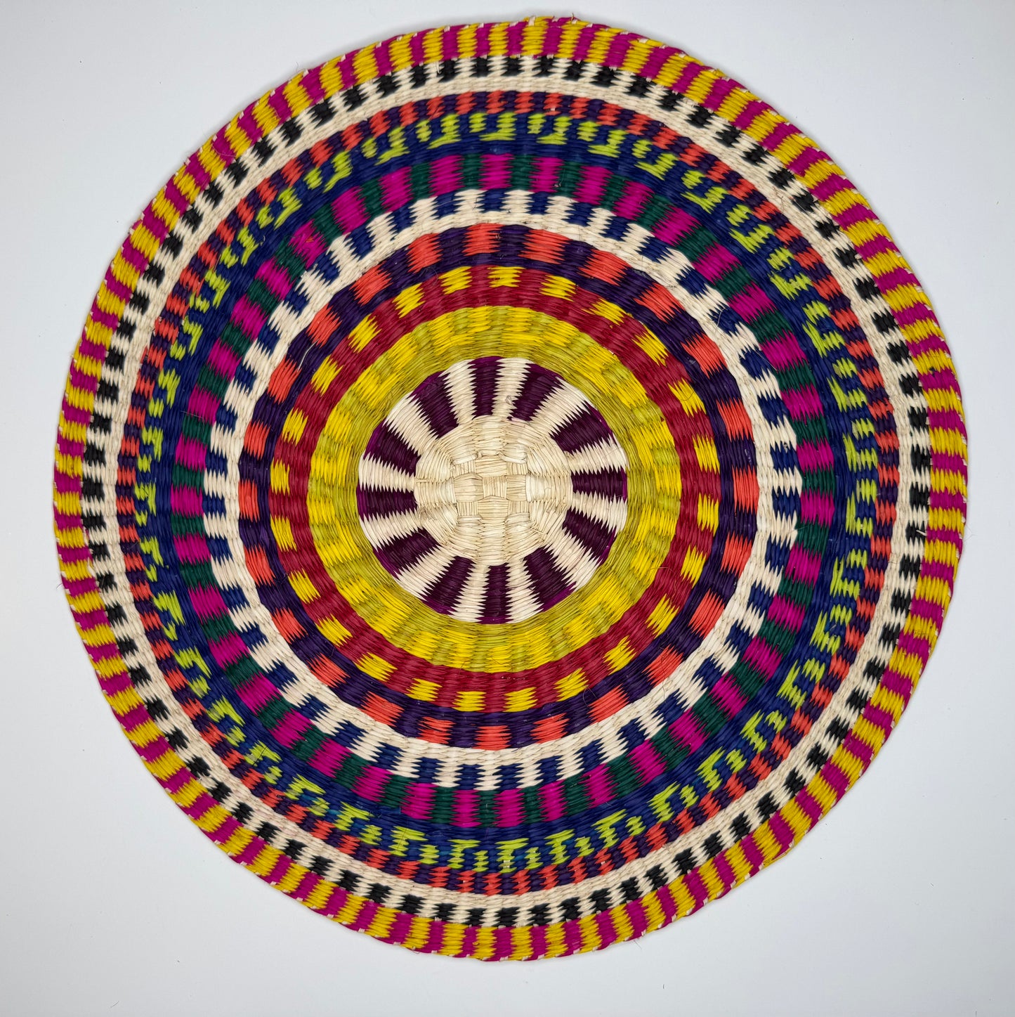 ROUND TOQUILLA STRAW PLACEMENT (Sold per piece)
