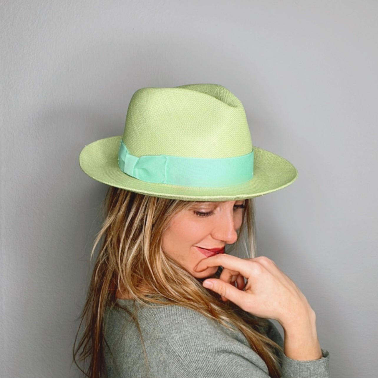 ONE COLOR FEDORA - COLORFILLED COLLECTION