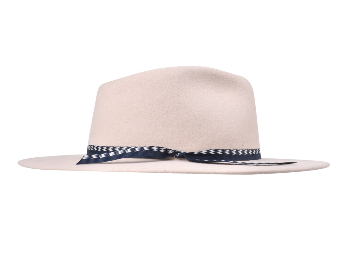 CASSANDRA HAT