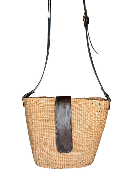 TOQUILLA STRAW FLAP BAG + CROSSBODY STRAP